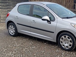 Peugeot 207 klima 1.4 benzyna