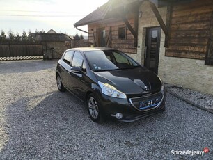 Peugeot 208 1.2 benzyna,Klimatyzacja