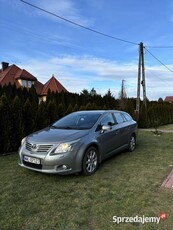 Toyota Avensis 1.8 benzyna