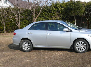 TOYOTA COROLLA 1,6 benzyna 2011r.