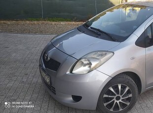 TOYOTA YARIS 1,0