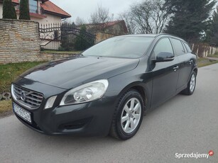 Volvo V60 T3 1.6 Benzyna Automat 115 tys przebiegu