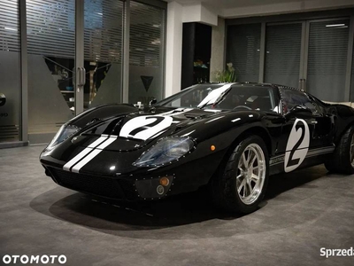 Ford GT40 replica, silnik V8, Moc 390 KM