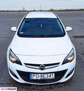 Opel Astra 1.4 benzyna 100 KM 2014r.