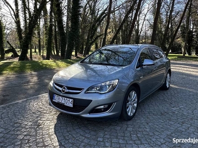 Opel Astra J 2013 rok 1.4 turbo + gaz