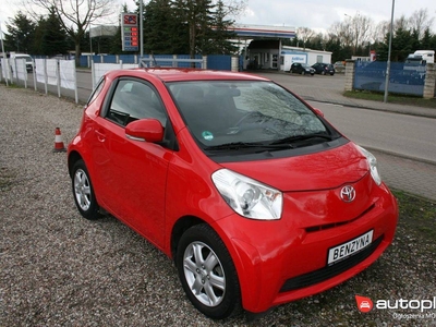 Toyota iQ