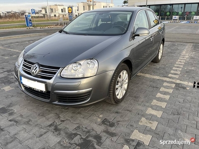 VW JETTA 1.9 TDI ORYGINALNY PRZEBIEG ZAREJESTROWANA bogate w