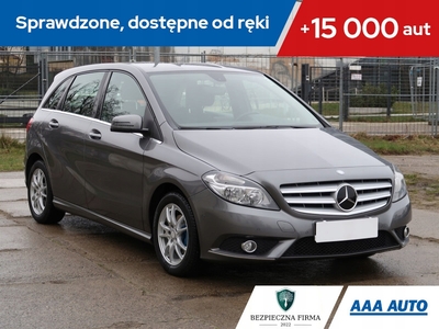 Mercedes Klasa B W246 Sports Tourer 180 BlueEFFICIENCY 122KM 2014