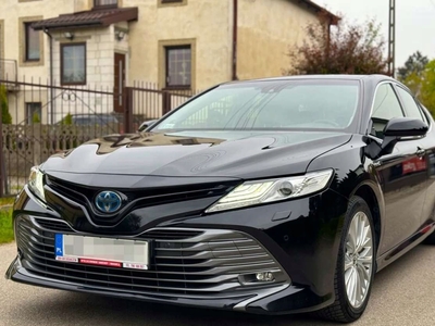 Toyota Camry IX 2019