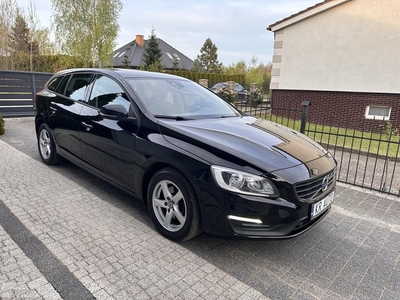 Volvo V60 I 2.0 D3 150KM LED Navi Klimatronik Alu Tempomat !!