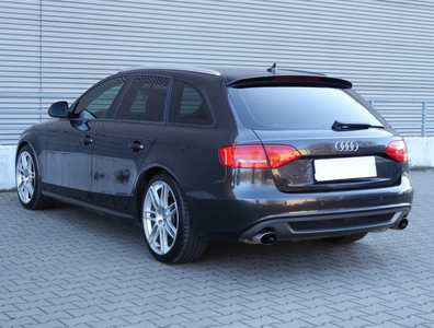 Audi A4 2009 2.0 TFSI 225207km Kombi