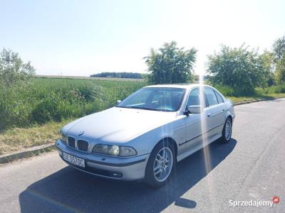 BMW E39 528i