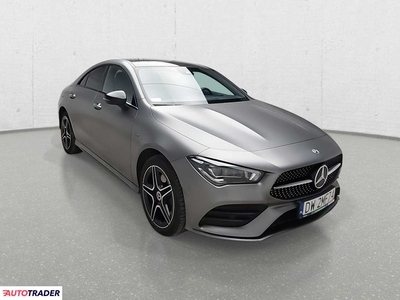 Mercedes CLA 1.3 hybrydowy 160 KM 2021r. (Komorniki)