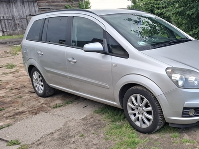 Opel Zafira B 2 właściciel od 2019 r , 7 miejsc ,Jest możliwość zamiany na kombi