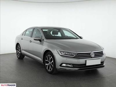 Volkswagen Passat 2.0 147 KM 2015r. (Piaseczno)