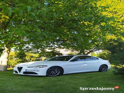 Alfa Romeo Giulia RWD 280 KM