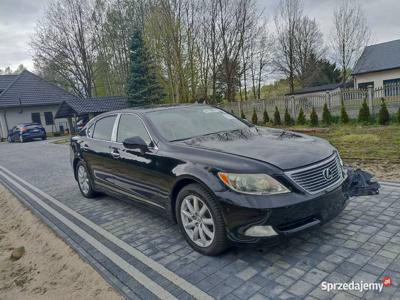 Lexus LS 460 20094 4x4 wersja long