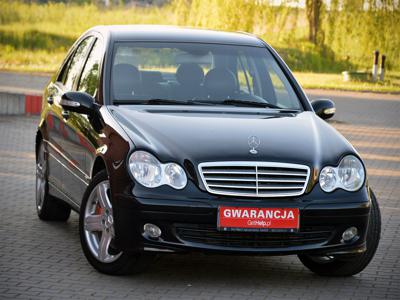 Mercedes Klasa C W203 Sedan W203 2.1 (C 220 CDI) 150KM 2005