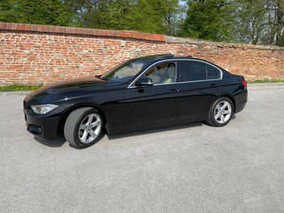 Używane BMW Seria 3 - 53 700 PLN, 307 200 km, 2013