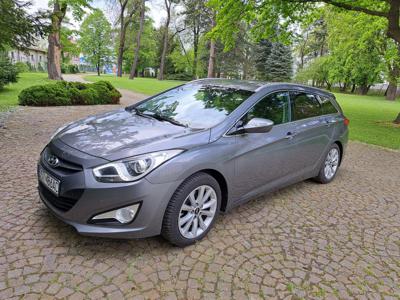 Używane Hyundai i40 - 33 000 PLN, 265 332 km, 2012