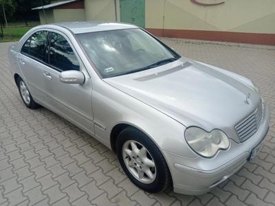 Używane Mercedes-Benz Klasa C - 15 900 PLN, 280 000 km, 2004