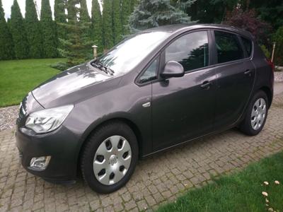 Używane Opel Astra - 27 000 PLN, 146 000 km, 2011