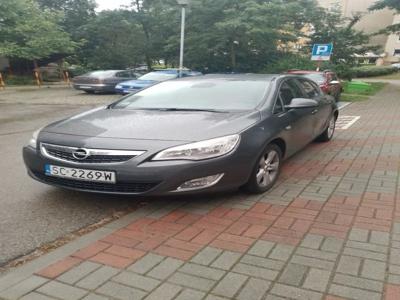 Używane Opel Astra - 21 000 PLN, 222 000 km, 2010