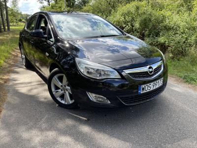 Używane Opel Astra - 26 900 PLN, 202 324 km, 2010