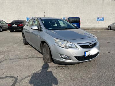 Używane Opel Astra - 28 500 PLN, 112 000 km, 2011