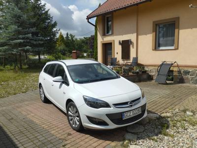 Używane Opel Astra - 31 000 PLN, 176 400 km, 2015