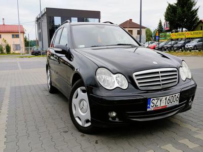 Używane Mercedes-Benz Klasa C - 13 900 PLN, 333 400 km, 2006