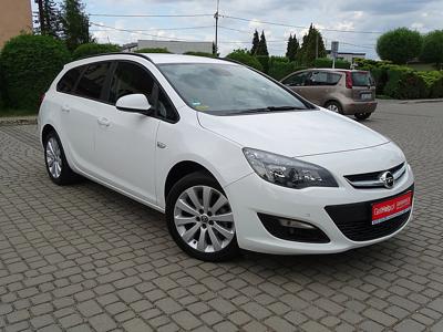 Używane Opel Astra - 38 900 PLN, 149 706 km, 2015