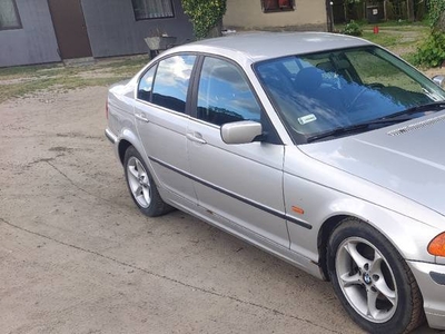 BMW 323i 2.5 Benz 1998r