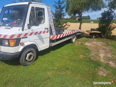 Mercedes autolaweta na bliźniaku