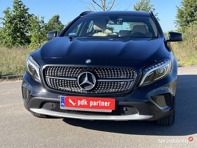 Mercedes - Benz Gla 180d Diesel Led Skora Alu Solar Automat