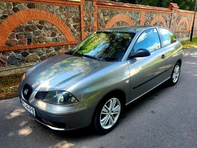 Seat Ibiza 1.4 benzyna 2003r Niski Przebieg