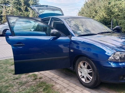 Seat Ibiza 2003 1.4 TDI klimatronik idealny na dojazdy do pracy.