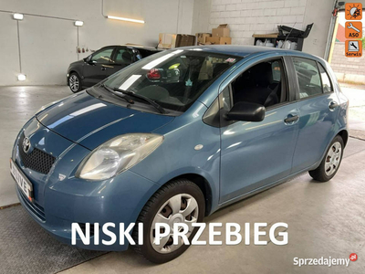 Toyota Yaris Benzyna/Niski przebieg/Klimatyzacja/8 airbag/Niski przebieg I…