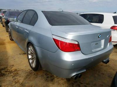 BMW M5 2010, 5.0L, porysowany lakier