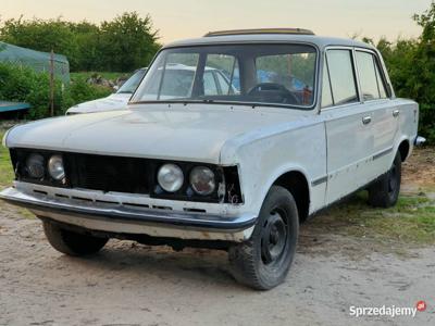 Fiat 125p MR 76r. Szyberdach