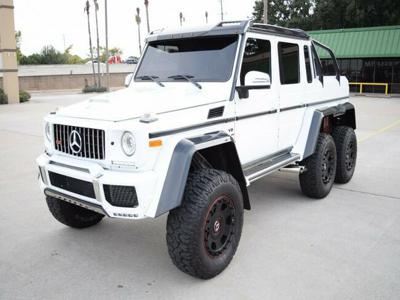 Mercedes G 63 AMG 6x6 5.5L V8 563KM