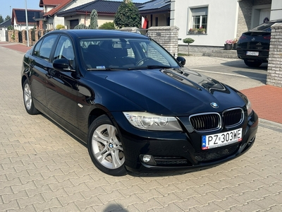 BMW SERIA 3 IV (E90/E91/E92/E93) BMW SERIA 3 BMW 316i Zarejestrowany Benzyna Mały przebieg