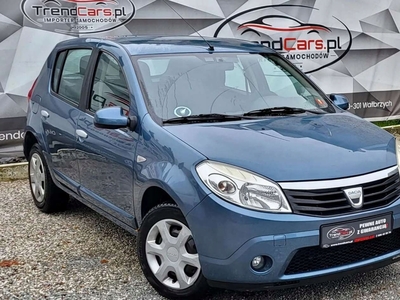 Dacia Sandero I Hatchback 5d 1.6 MPI 87KM 2010