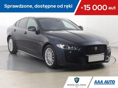 Jaguar XE Sedan 2.0 i4 163KM 2016