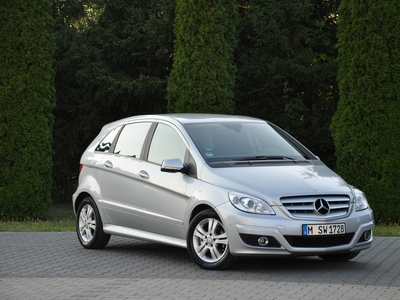 Mercedes B 200