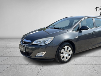 Opel Astra J IV 1.6 Enjoy