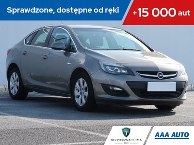 Opel Astra J Sedan 1.4 Turbo ECOTEC 140KM 2016