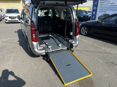 Opel Combo IV Combo do przewozu Niepełnosprawnych inwalida rampa Model 2022 PFRON