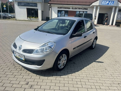 Renault Clio III Hatchback 5d 1.4 i 16V 98KM 2005