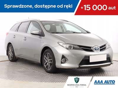 Toyota Auris II Touring Sports Hybrid 135 136KM 2014